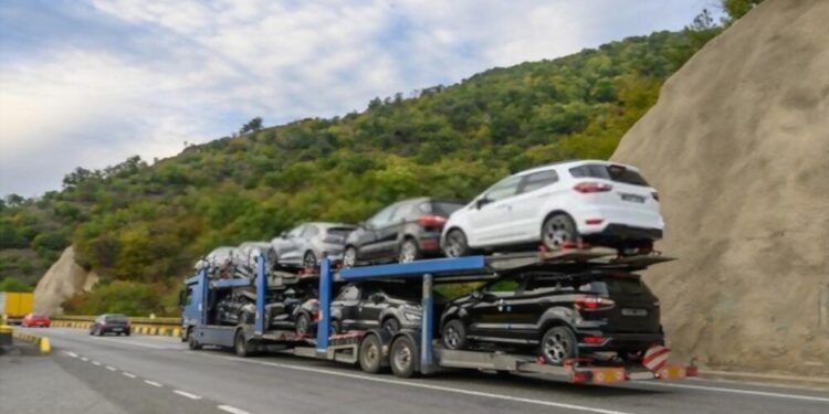 How to Choose the Right Service for Your Vehicle Transport Needs